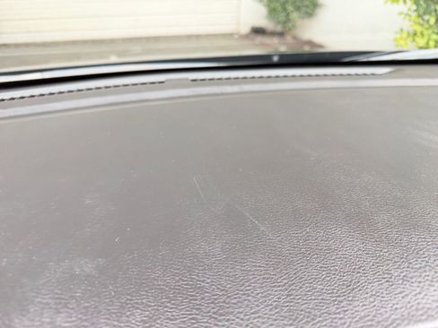 Used 2025 Nissan Versa SV image 17