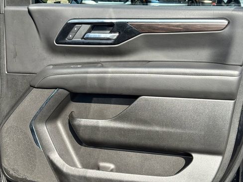 Used 2025 Chevrolet Tahoe LT AWD/4WD image 14