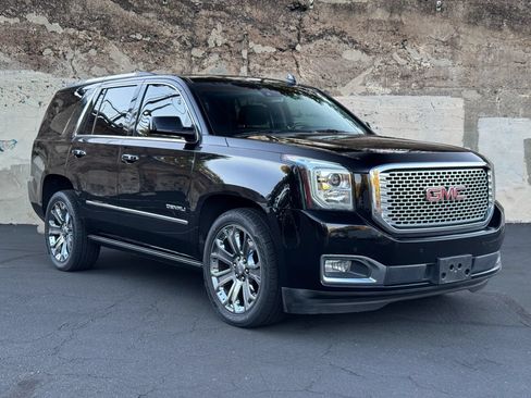 Used 2016 GMC Yukon Denali w/ Open Road Package RWD image 2