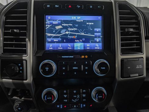 Used 2021 Ford F250 Platinum w/ FX4 Off-Road Package image 28