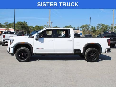 Used 2025 GMC Sierra 2500 AT4 w/ AT4 Premium Plus Package AWD/4WD image 6