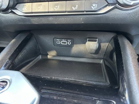 Used 2024 Nissan Altima 2.5 SV image 32