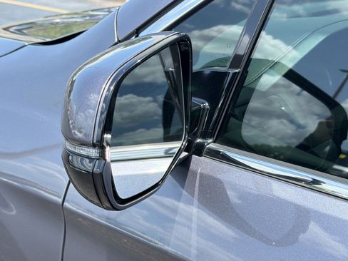 Used 2021 Honda Pilot Touring image 16