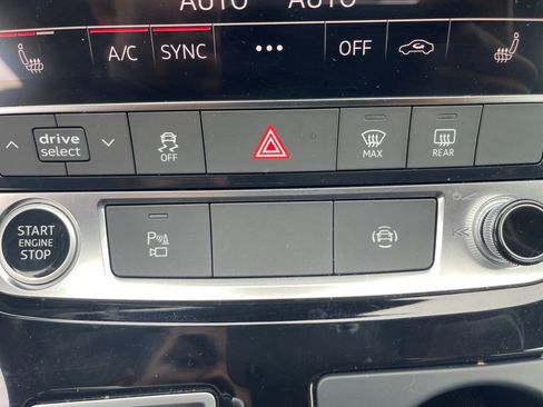 Used 2024 Audi Q7 2.0T Premium Plus image 25