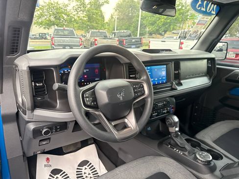 Certified 2023 Ford Bronco 2-Door AWD/4WD image 15