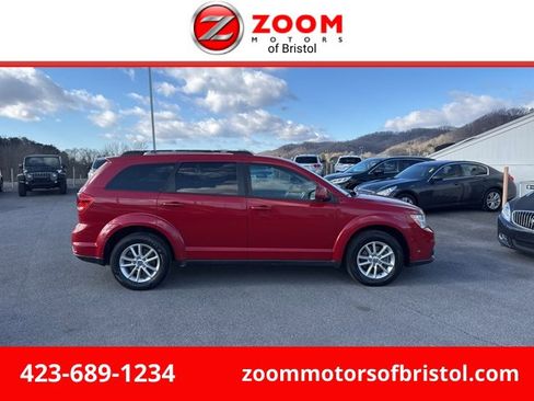 Used 2014 Dodge Journey SXT w/ Flexible Seating Group image 1