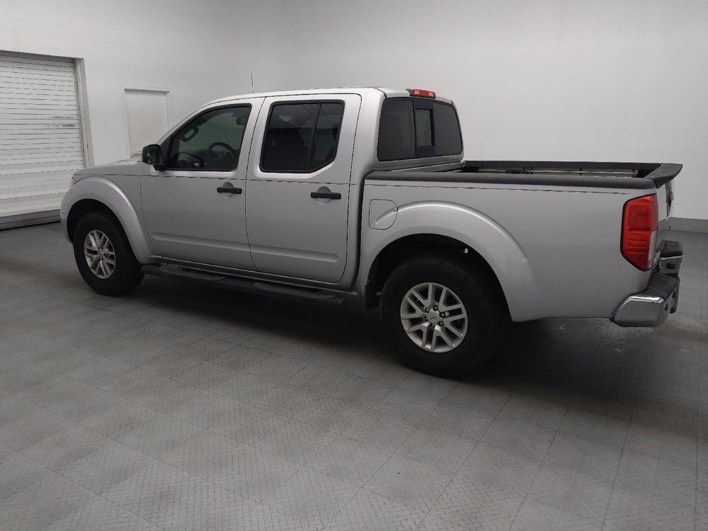 Used 2015 Nissan Frontier SV w/ SV Value Truck Package RWD image 3