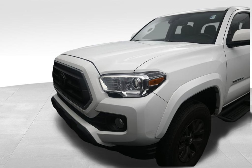 Used 2023 Toyota Tacoma SR5 RWD image 10