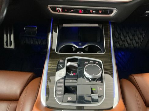Certified 2024 BMW X7 xDrive40i w/ M Sport Package AWD/4WD image 13