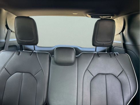New 2026 Chrysler Pacifica Limited image 11