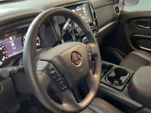 Used 2024 Nissan Titan PRO-4X w/ Pro-4x Convenience Package AWD/4WD image 21