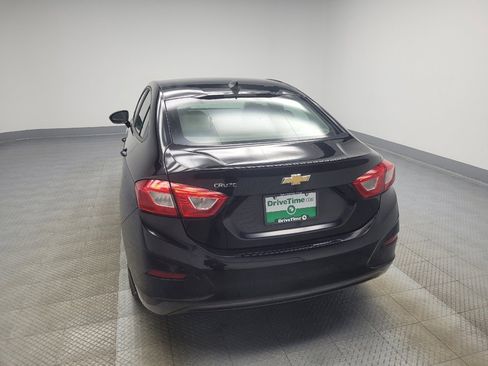 Used 2018 Chevrolet Cruze LS image 6