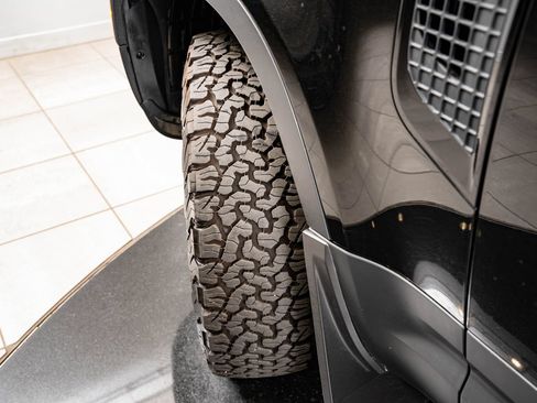 Used 2023 Land Rover Defender 110 S AWD/4WD image 50