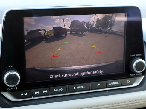 Used 2023 Nissan Rogue SV FWD image 19