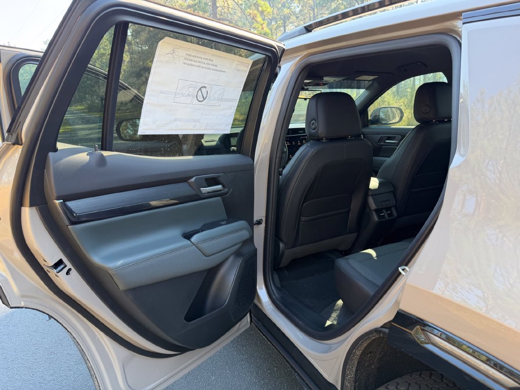 New 2027 GMC Terrain AT4 w/ Convenience Package III AWD/4WD image 25