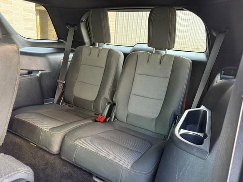 Used 2016 Ford Explorer XLT image 20