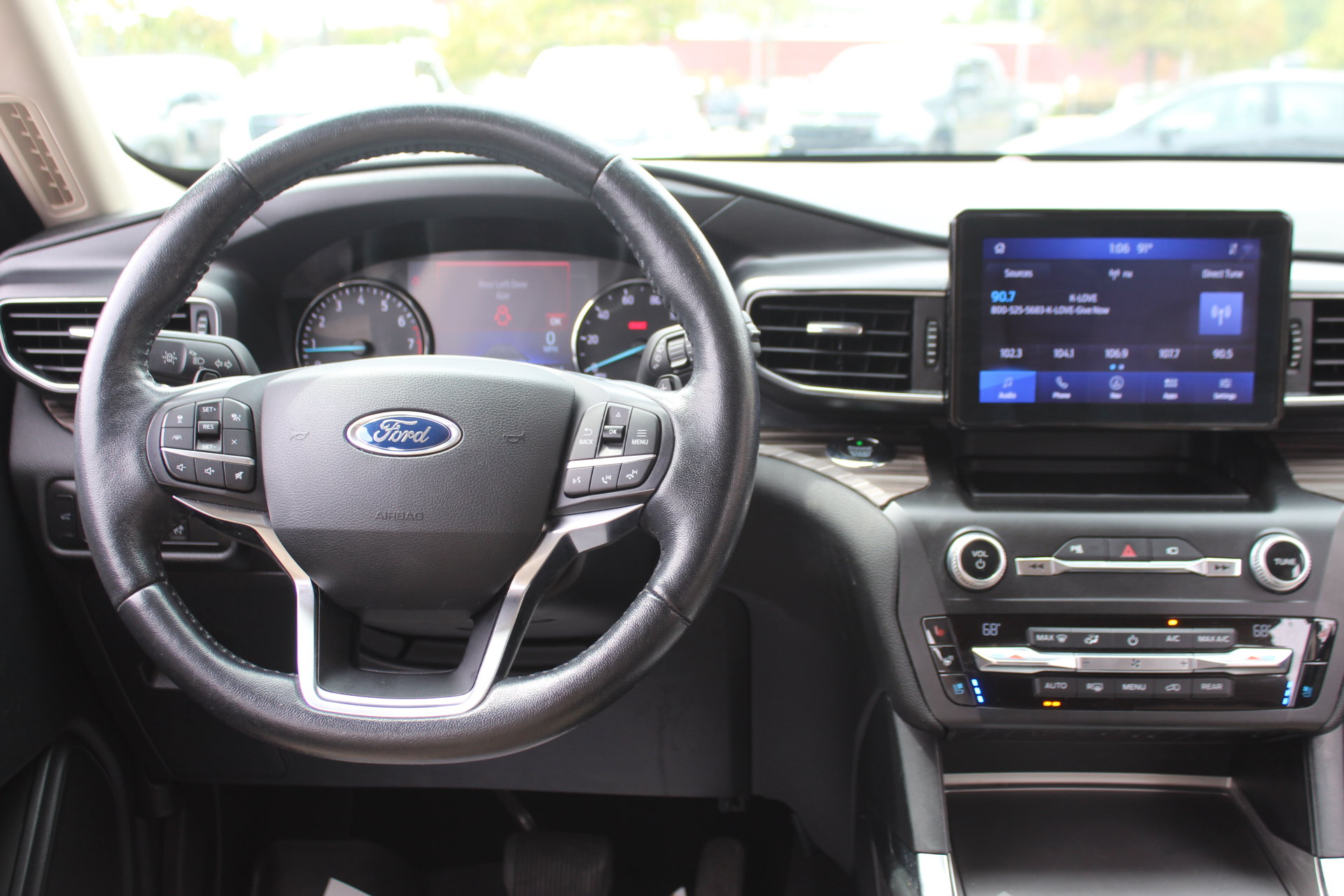 Used 2020 Ford Explorer Limited RWD image 24
