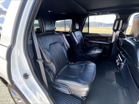Used 2022 Ford Expedition Platinum image 27