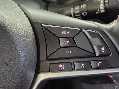 Used 2022 Nissan Sentra SR w/ SR Premium Package image 13