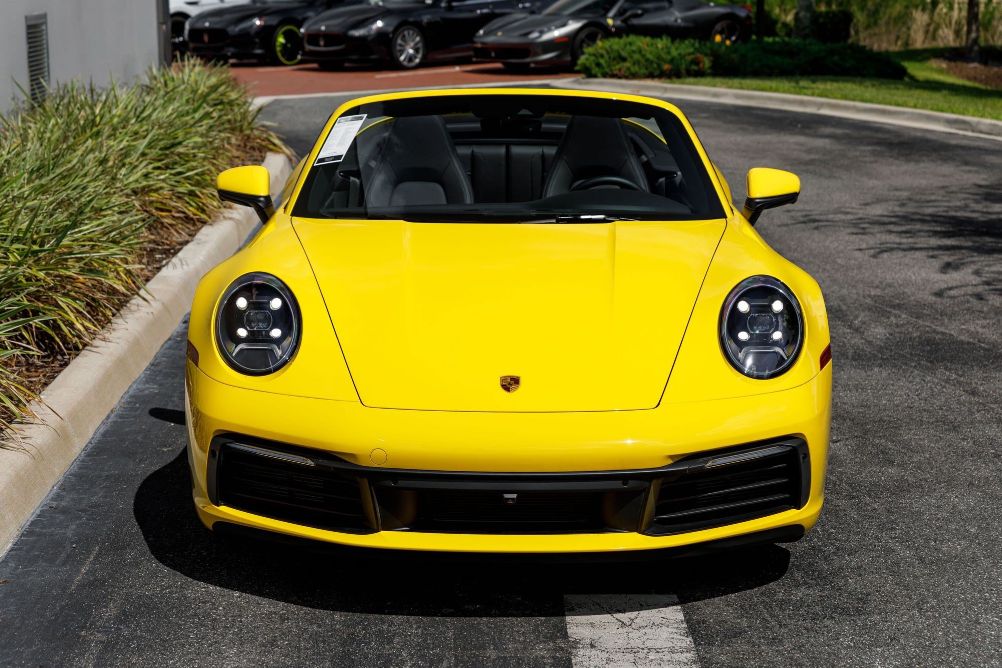 Used 2022 Porsche 911 Carrera RWD image 2