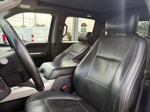 Used 2017 Ford F150 Lariat w/ Equipment Group 502A Luxury AWD/4WD image 22