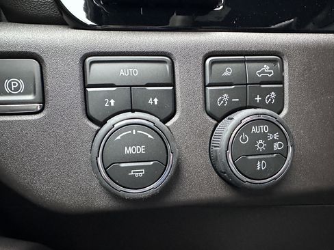 New 2026 Chevrolet Silverado 1500 LTZ w/ Technology Package image 18