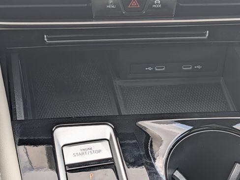 Used 2024 Volkswagen Atlas SEL Premium R-Line AWD/4WD image 30