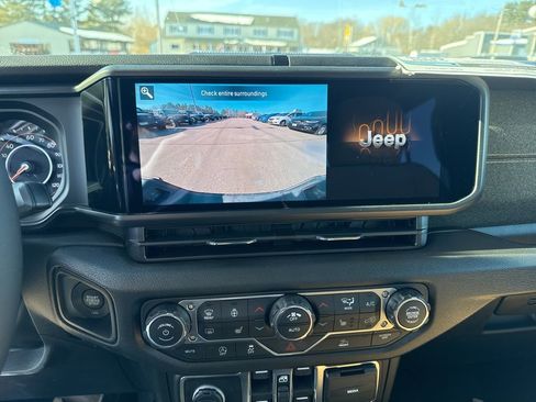 New 2026 Jeep Gladiator Sport image 13