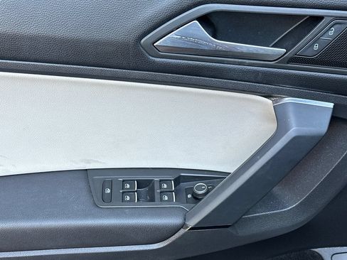 Used 2019 Volkswagen Tiguan SEL w/ 3rd Row Seat Package AWD/4WD image 14