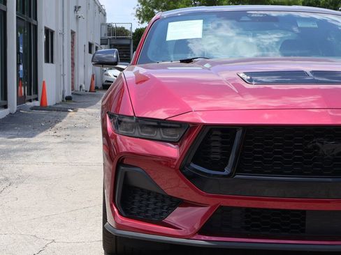 Used 2025 Ford Mustang GT Premium RWD image 13