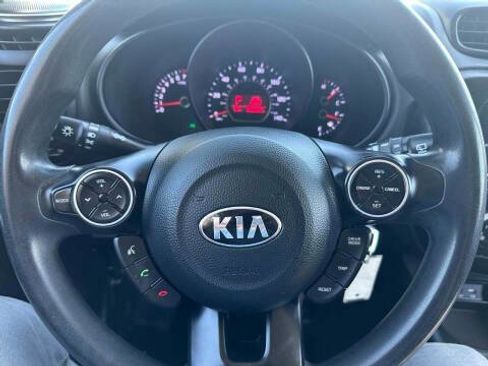 Used 2019 Kia Soul FWD image 16