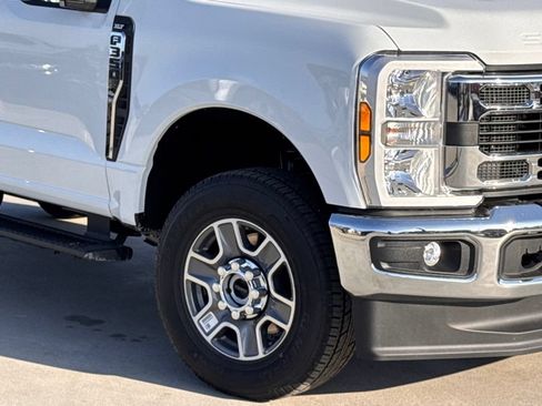 Used 2025 Ford F350 XLT AWD/4WD image 4