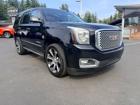 Used 2017 GMC Yukon Denali w/ Open Road Package AWD/4WD image 7