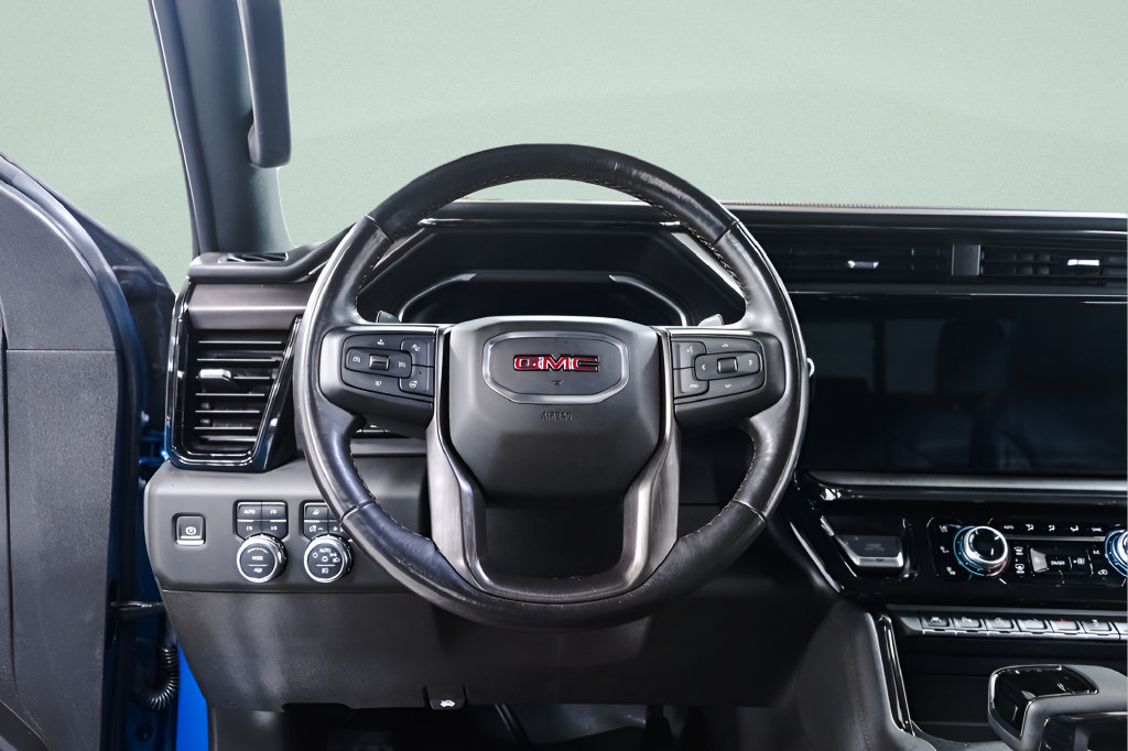 Used 2023 GMC Sierra 1500 AT4 w/ Technology Package AWD/4WD image 9