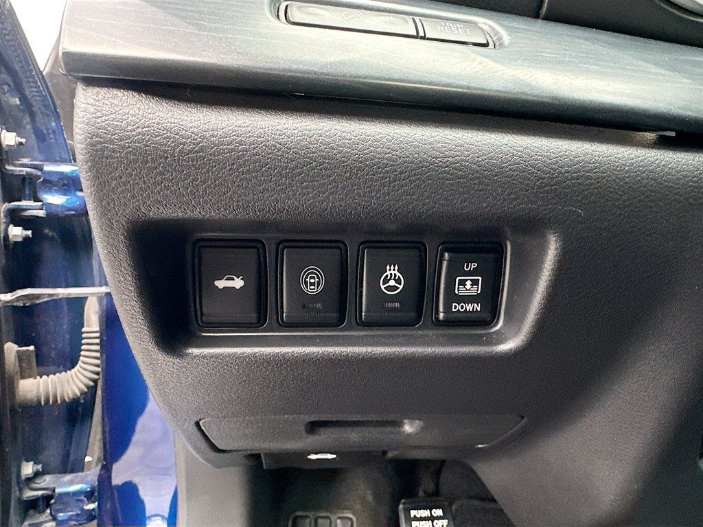 Used 2021 Nissan Maxima Platinum w/ Sport Mat Group FWD image 10
