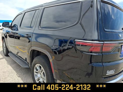 Used 2022 Jeep Wagoneer Series I AWD/4WD image 14
