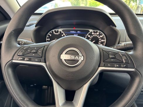 Used 2025 Nissan Altima 2.5 SV FWD image 28