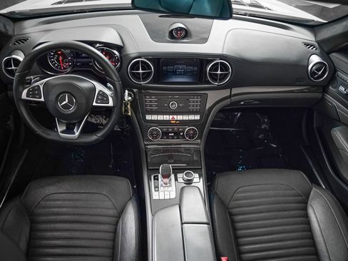 Used 2018 Mercedes-Benz SL 550 image 13