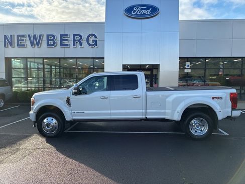Used 2020 Ford F450 Platinum w/ FX4 Off-Road Package image 4