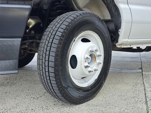 Used 2021 Ford E-450 and Econoline 450 Super Duty w/ Power Windows & Locks Group image 10