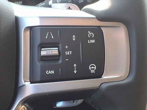 New 2026 Land Rover Discovery Limited Edition image 16