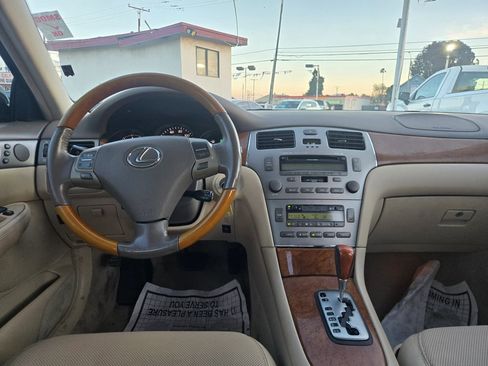 Used 2005 Lexus ES 330 image 18
