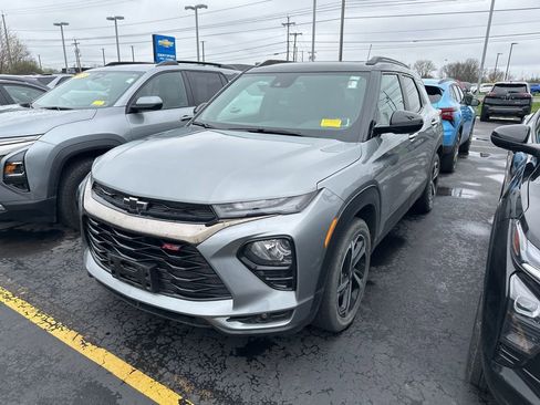 Used 2023 Chevrolet TrailBlazer RS w/ Sun and Liftgate Package image 5