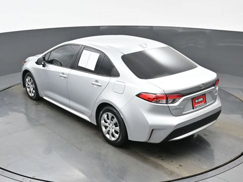 Used 2021 Toyota Corolla LE image 36