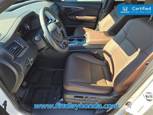 Certified 2025 Honda Passport EX-L image 13