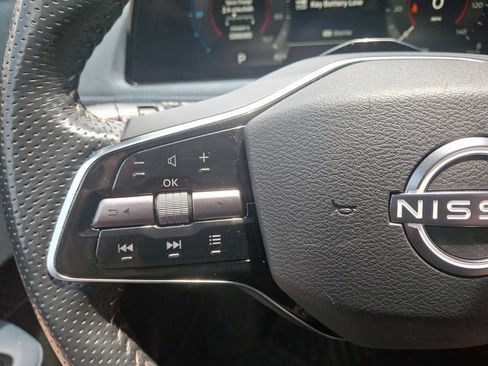 Used 2023 Nissan Ariya AWD/4WD image 17