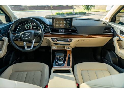 Used 2022 Audi Q5 2.0T Premium Plus w/ Premium Plus Package AWD/4WD image 20