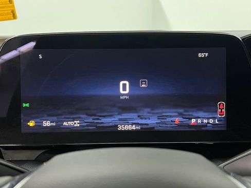 Used 2025 Chevrolet Suburban RST w/ Comfort Package image 21