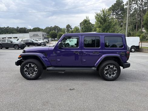 New 2026 Jeep Wrangler Unlimited Sahara AWD/4WD image 4