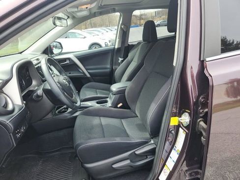 Used 2017 Toyota RAV4 XLE image 15